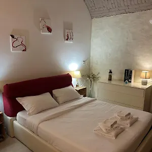  Apartment La Cantinetta Di - The Wine Cave In Milan, Huge 110sqm Next To Station
