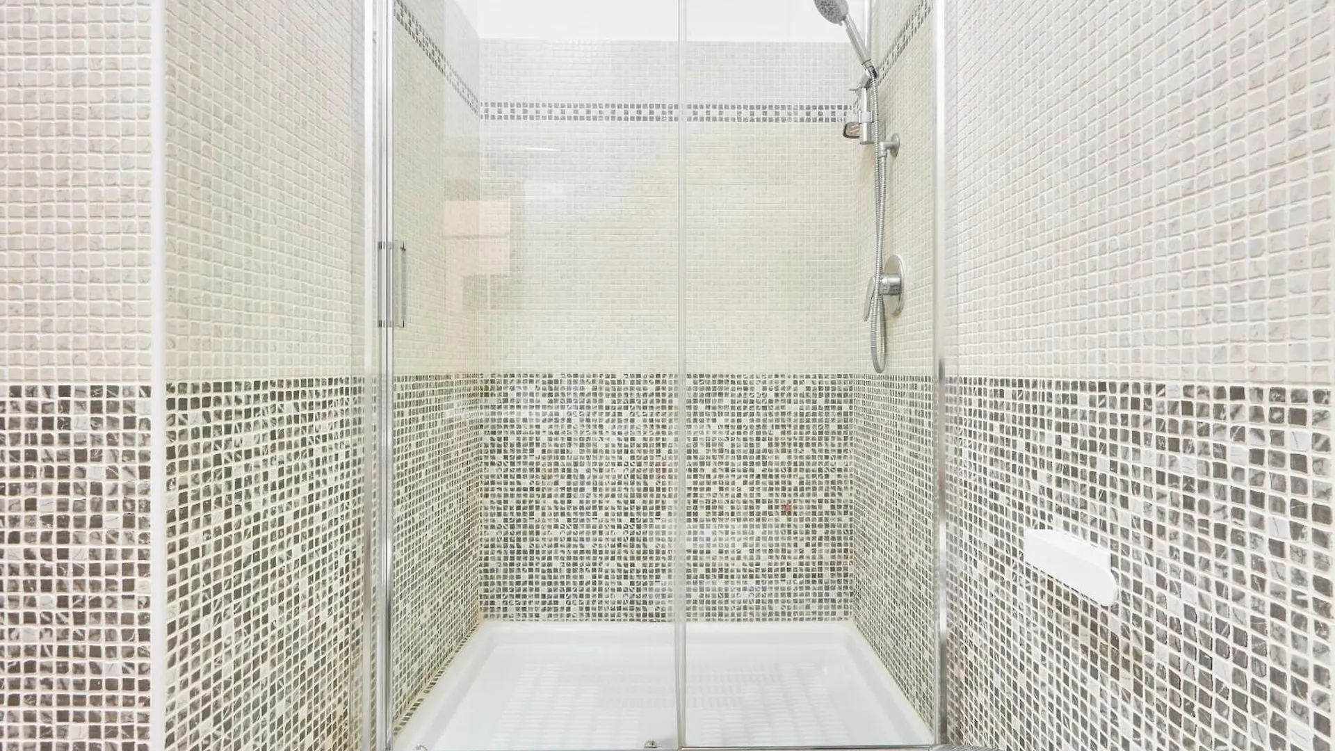 Apartment Easylife - Accogliente Monolocale Con Arredamento Minimal In Zona Stazione Centrale Milan