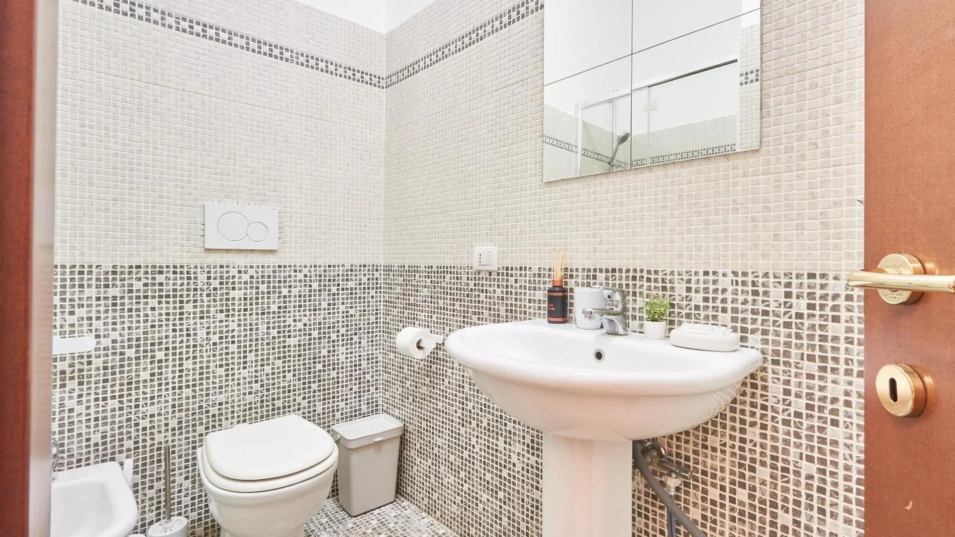 Easylife - Accogliente Monolocale Con Arredamento Minimal In Zona Stazione Centrale Milan