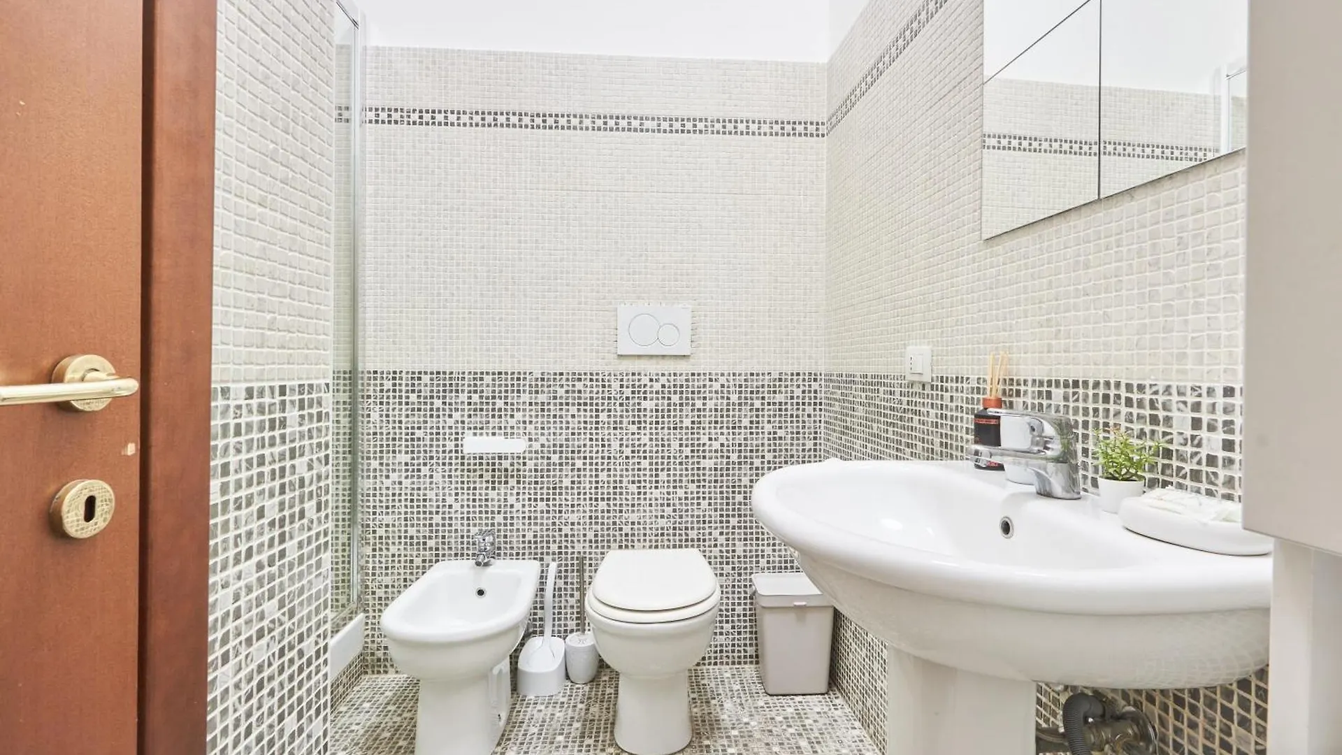 Easylife - Accogliente Monolocale Con Arredamento Minimal In Zona Stazione Centrale Milan 0*,