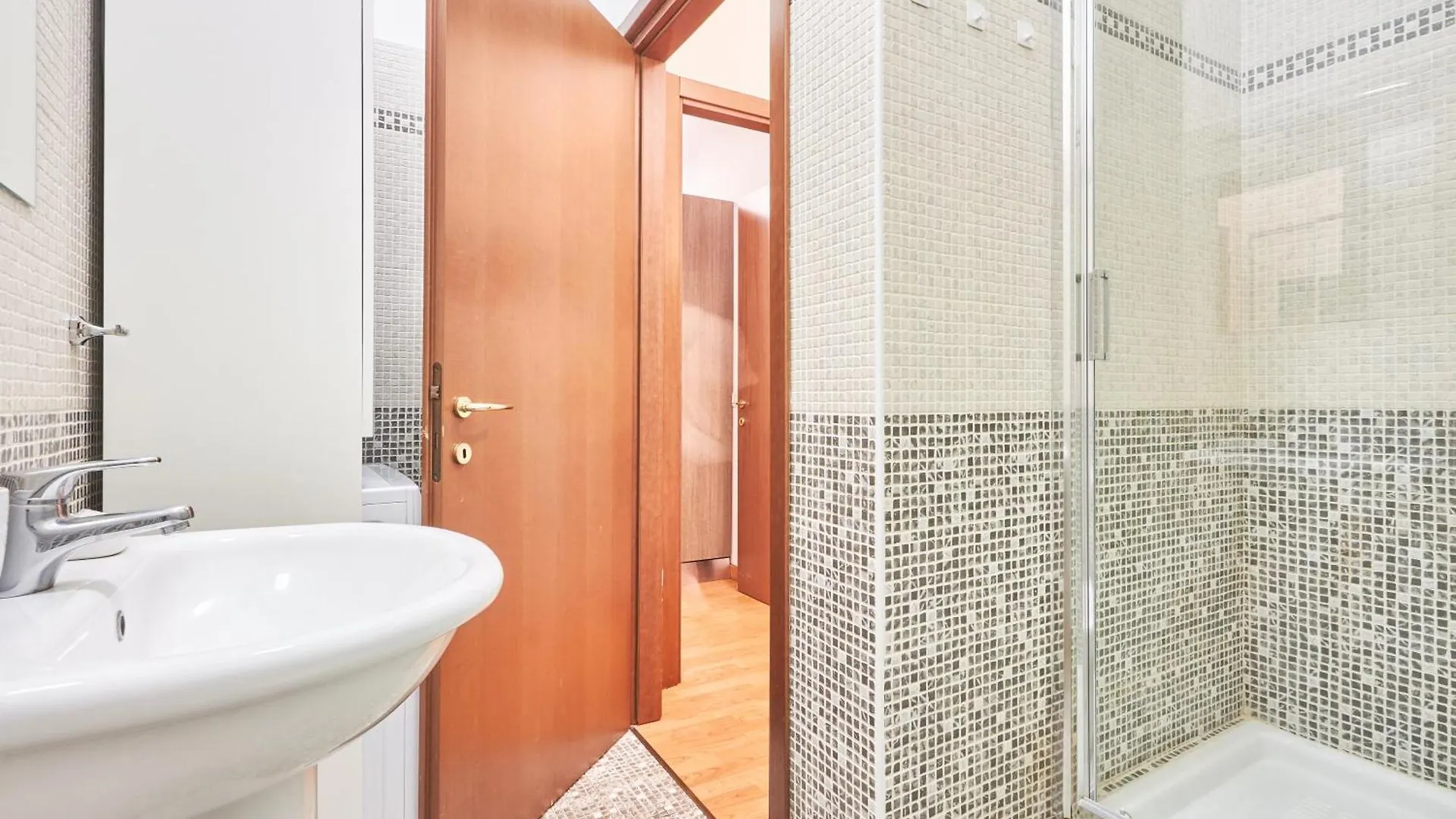 Easylife - Accogliente Monolocale Con Arredamento Minimal In Zona Stazione Centrale Milan Apartment