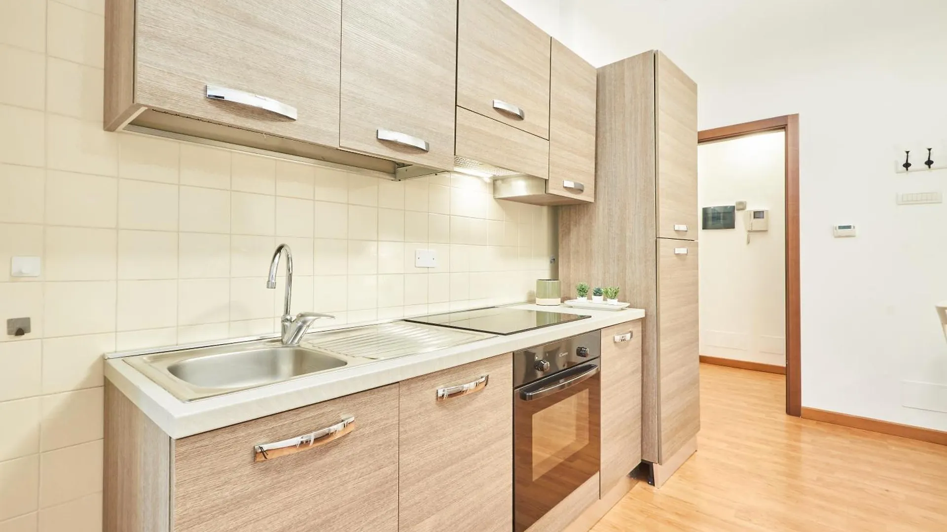 Apartment Easylife - Accogliente Monolocale Con Arredamento Minimal In Zona Stazione Centrale Milan