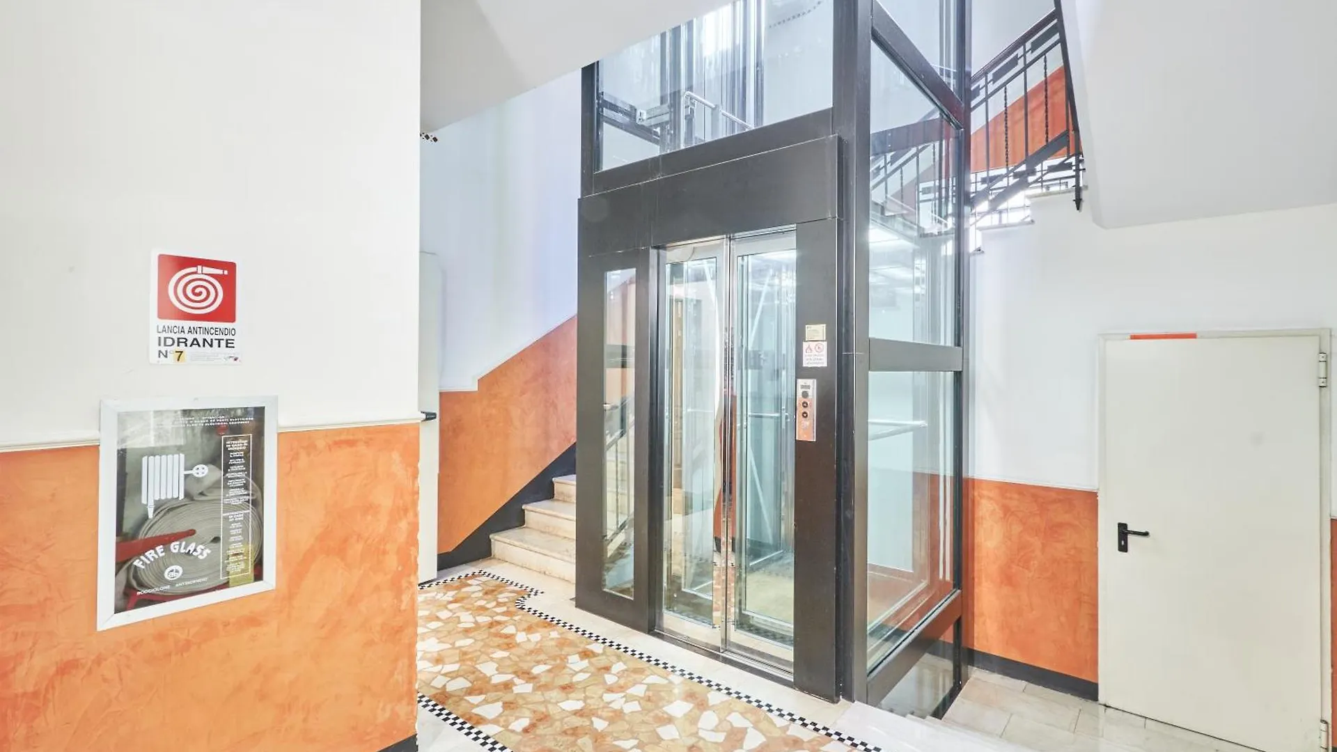 Easylife - Accogliente Monolocale Con Arredamento Minimal In Zona Stazione Centrale Milan